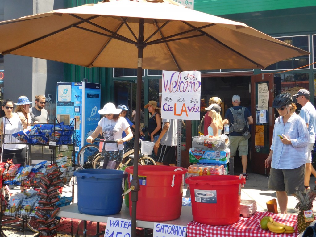 Businesses that reached out to the people passing by were amply rewarded
